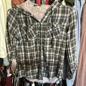 BOSTON TRADERS WOMENS‎ BUTTON UP SHIRT